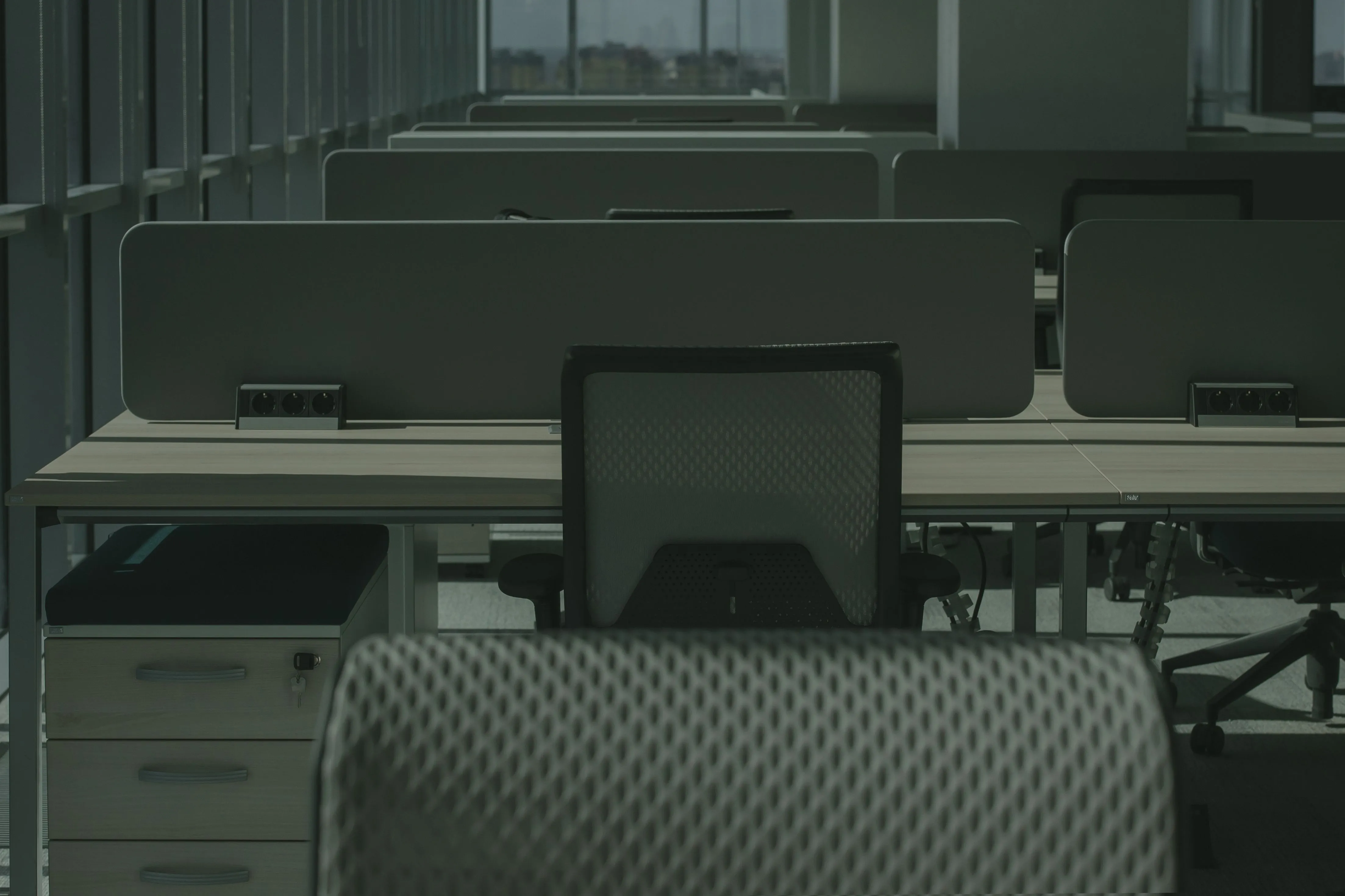 Why Desfur is the Workstation Furniture Manufacturer in Gurgaon You Can Actually Rely On