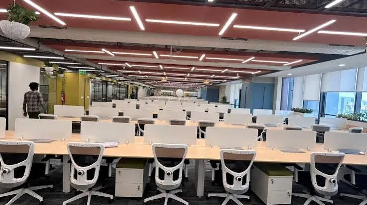 Office Furniture Manufacturer in Noida and Delhi NCR – Build a Better Workspace with Desfur